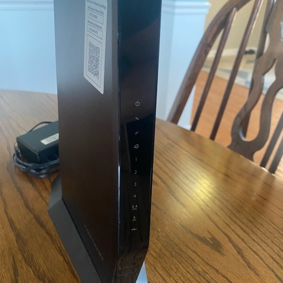 Netgear Nighthawk Router - Picture 2 of 4